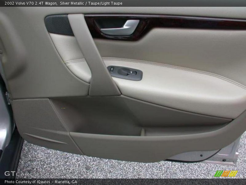 Door Panel of 2002 V70 2.4T Wagon