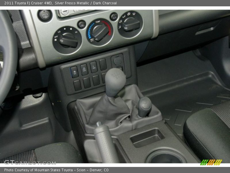 Silver Fresco Metallic / Dark Charcoal 2011 Toyota FJ Cruiser 4WD