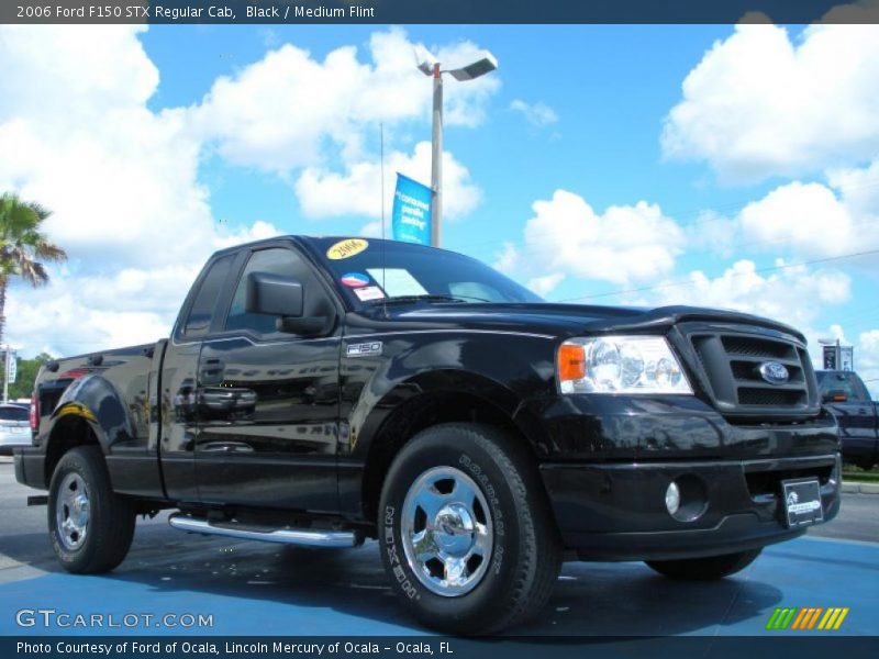 Front 3/4 View of 2006 F150 STX Regular Cab