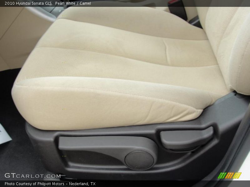 Pearl White / Camel 2010 Hyundai Sonata GLS