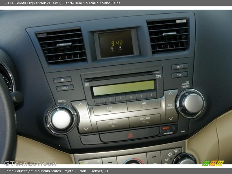 Sandy Beach Metallic / Sand Beige 2011 Toyota Highlander V6 4WD
