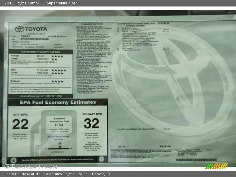 Super White / Ash 2011 Toyota Camry SE