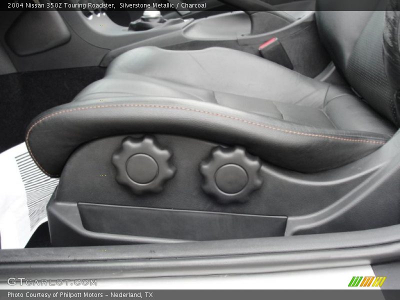 Silverstone Metallic / Charcoal 2004 Nissan 350Z Touring Roadster