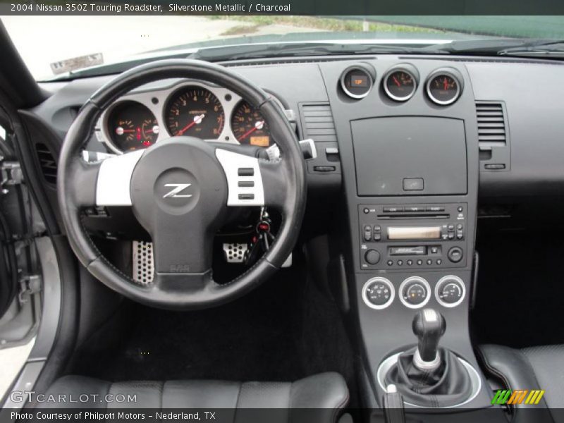 Dashboard of 2004 350Z Touring Roadster