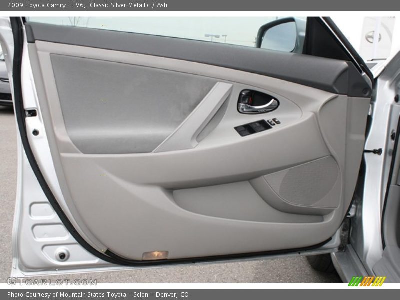 Classic Silver Metallic / Ash 2009 Toyota Camry LE V6