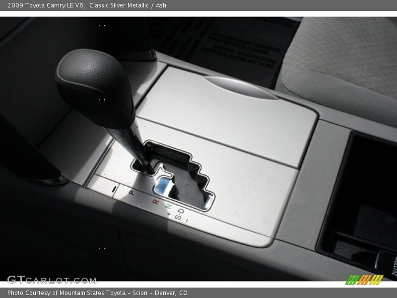 Classic Silver Metallic / Ash 2009 Toyota Camry LE V6