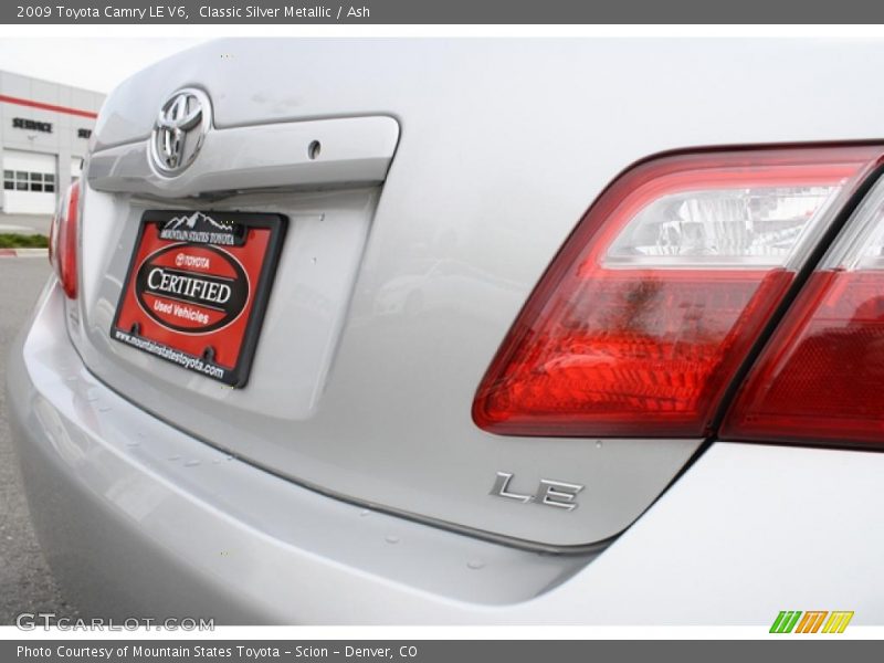 Classic Silver Metallic / Ash 2009 Toyota Camry LE V6