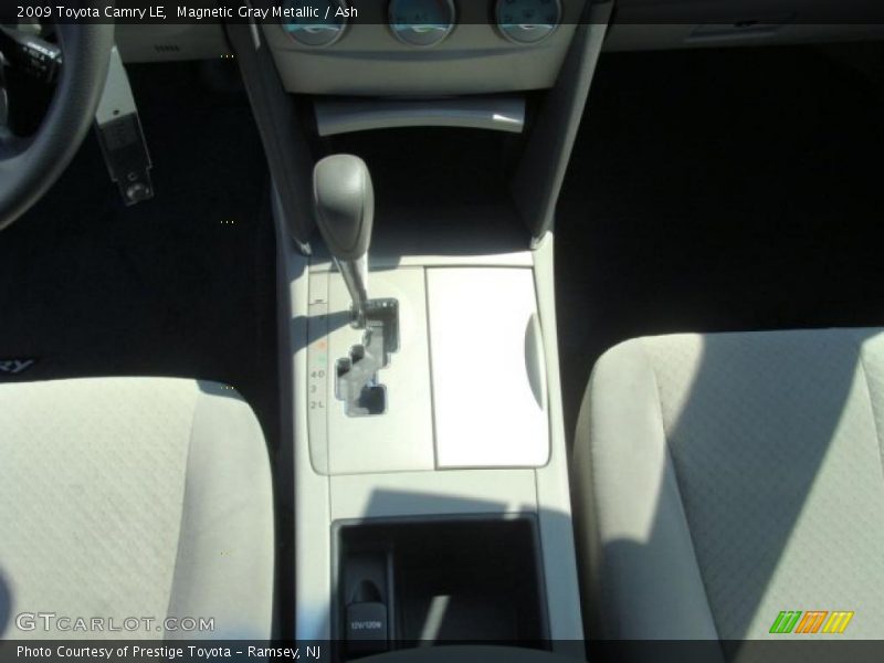 Magnetic Gray Metallic / Ash 2009 Toyota Camry LE