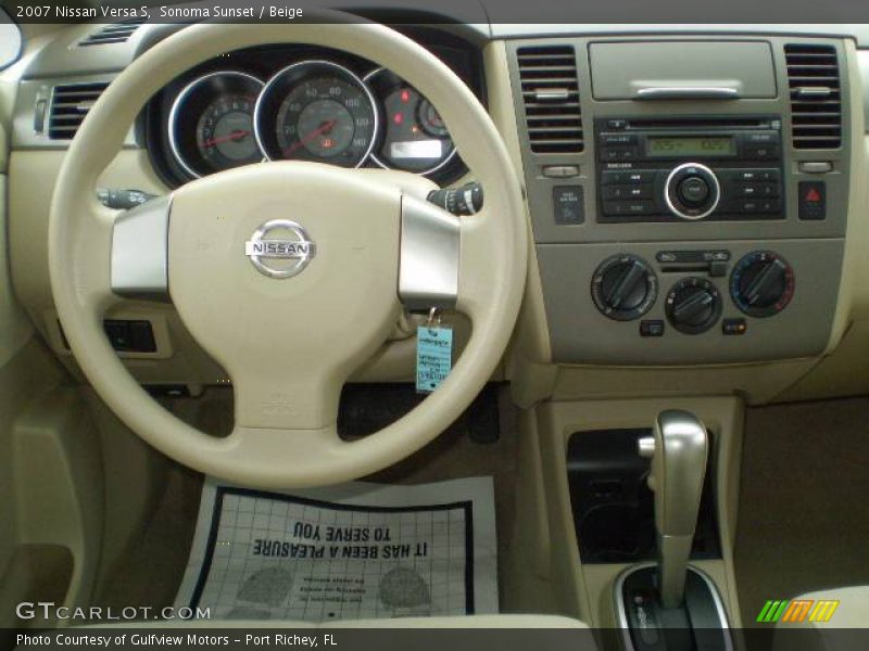 Sonoma Sunset / Beige 2007 Nissan Versa S