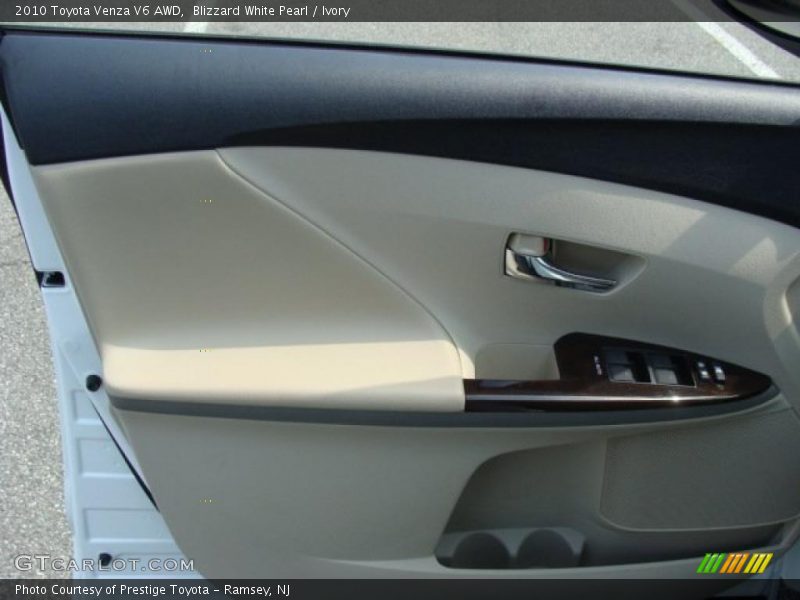 Blizzard White Pearl / Ivory 2010 Toyota Venza V6 AWD