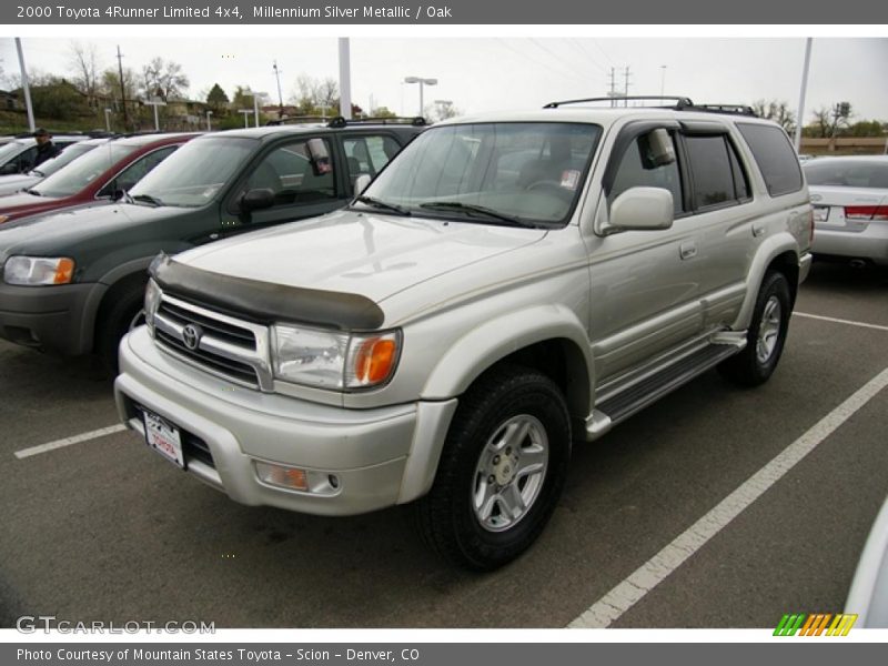 Front 3/4 View of 2000 4Runner Limited 4x4