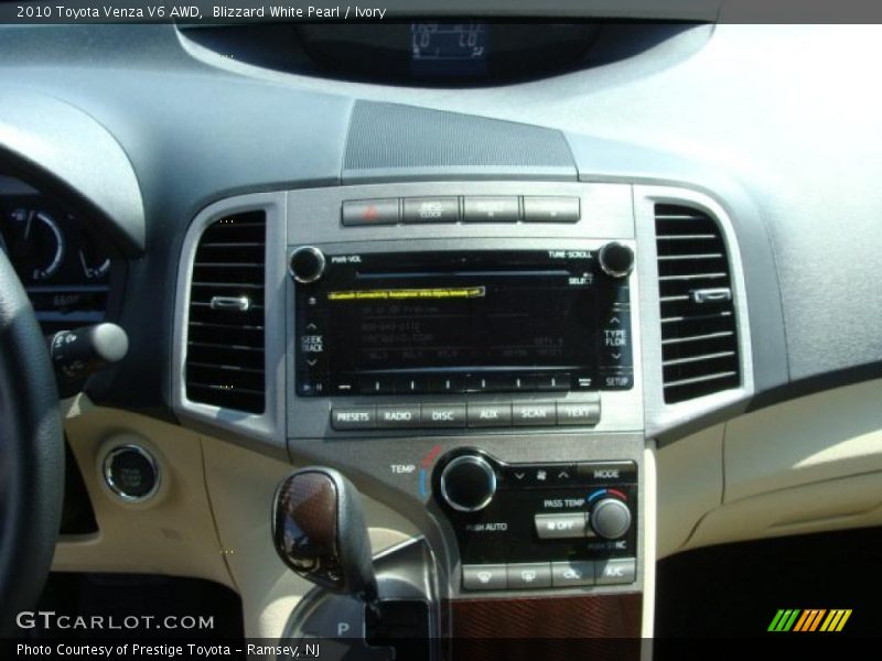 Blizzard White Pearl / Ivory 2010 Toyota Venza V6 AWD