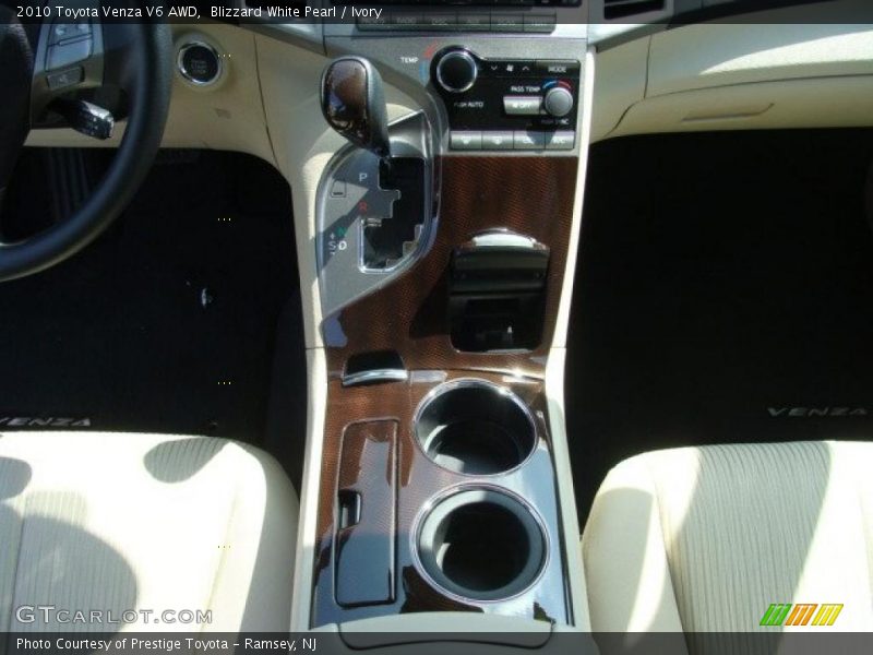 Blizzard White Pearl / Ivory 2010 Toyota Venza V6 AWD