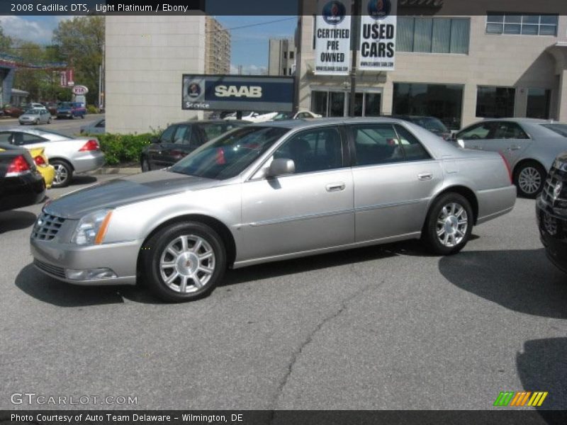 Light Platinum / Ebony 2008 Cadillac DTS