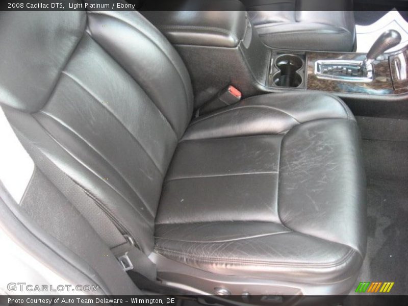 Light Platinum / Ebony 2008 Cadillac DTS