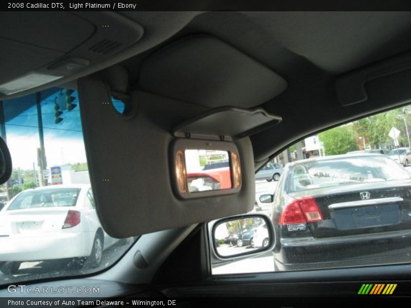 Light Platinum / Ebony 2008 Cadillac DTS
