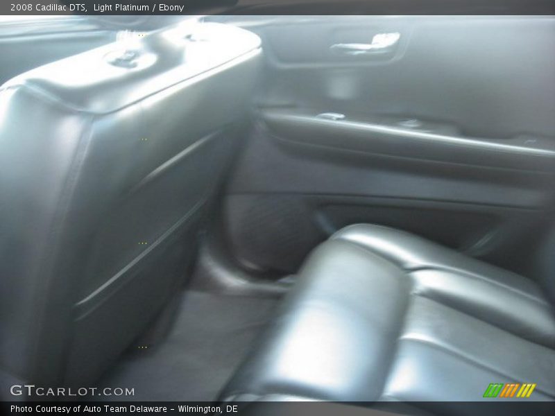 Light Platinum / Ebony 2008 Cadillac DTS