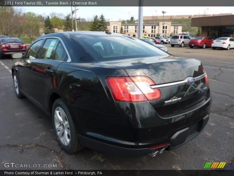 Tuxedo Black / Charcoal Black 2011 Ford Taurus SEL