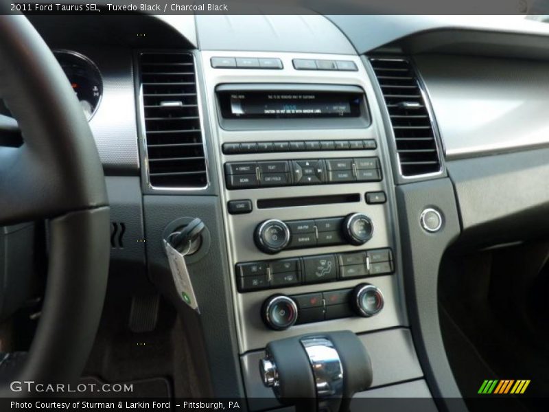 Tuxedo Black / Charcoal Black 2011 Ford Taurus SEL