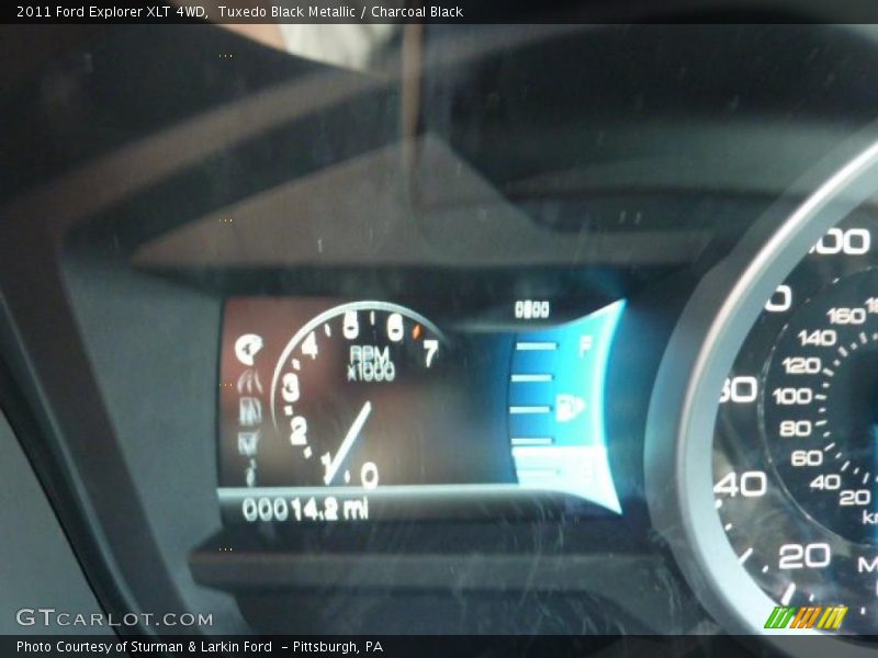 Tuxedo Black Metallic / Charcoal Black 2011 Ford Explorer XLT 4WD