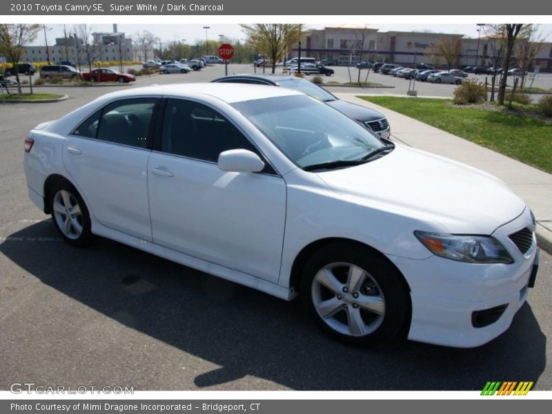 Super White / Dark Charcoal 2010 Toyota Camry SE