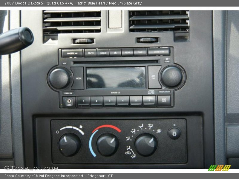 Controls of 2007 Dakota ST Quad Cab 4x4
