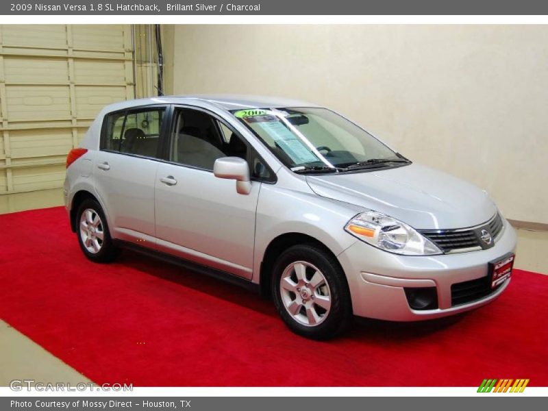 Brillant Silver / Charcoal 2009 Nissan Versa 1.8 SL Hatchback