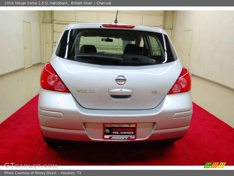 Brillant Silver / Charcoal 2009 Nissan Versa 1.8 SL Hatchback