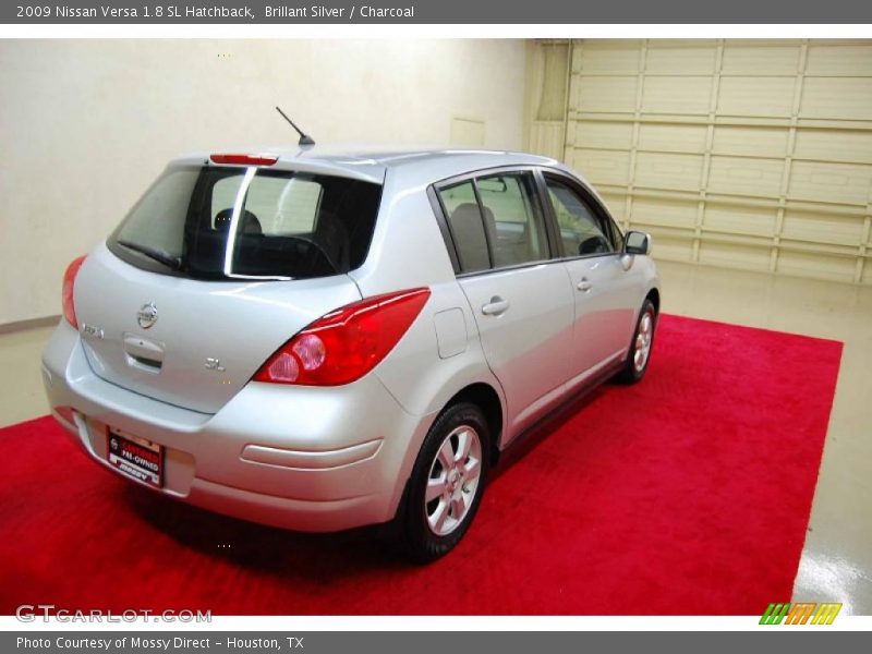 Brillant Silver / Charcoal 2009 Nissan Versa 1.8 SL Hatchback