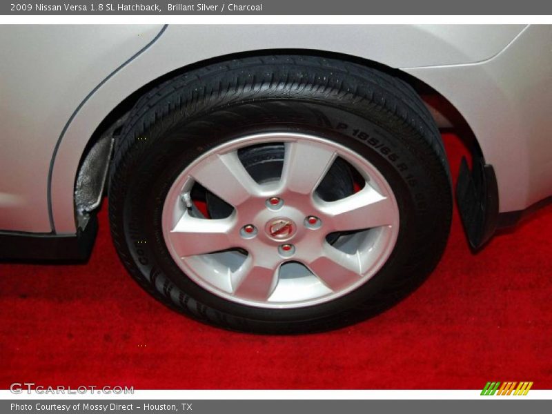Brillant Silver / Charcoal 2009 Nissan Versa 1.8 SL Hatchback