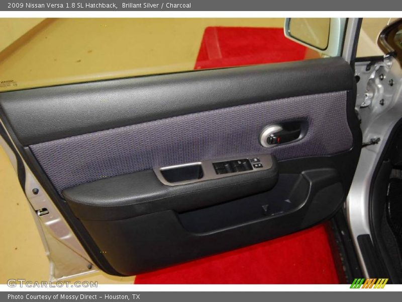 Brillant Silver / Charcoal 2009 Nissan Versa 1.8 SL Hatchback