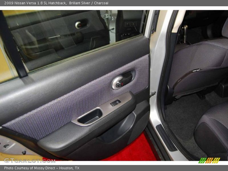Brillant Silver / Charcoal 2009 Nissan Versa 1.8 SL Hatchback