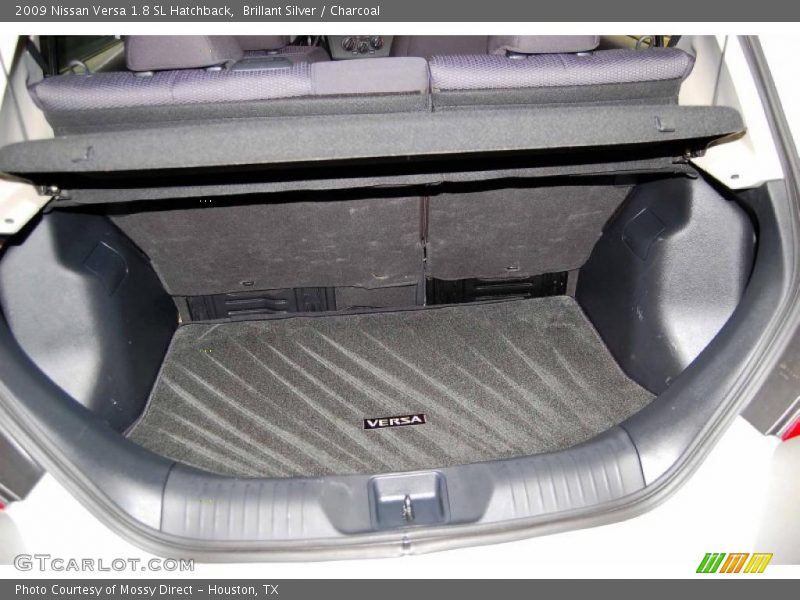 Brillant Silver / Charcoal 2009 Nissan Versa 1.8 SL Hatchback