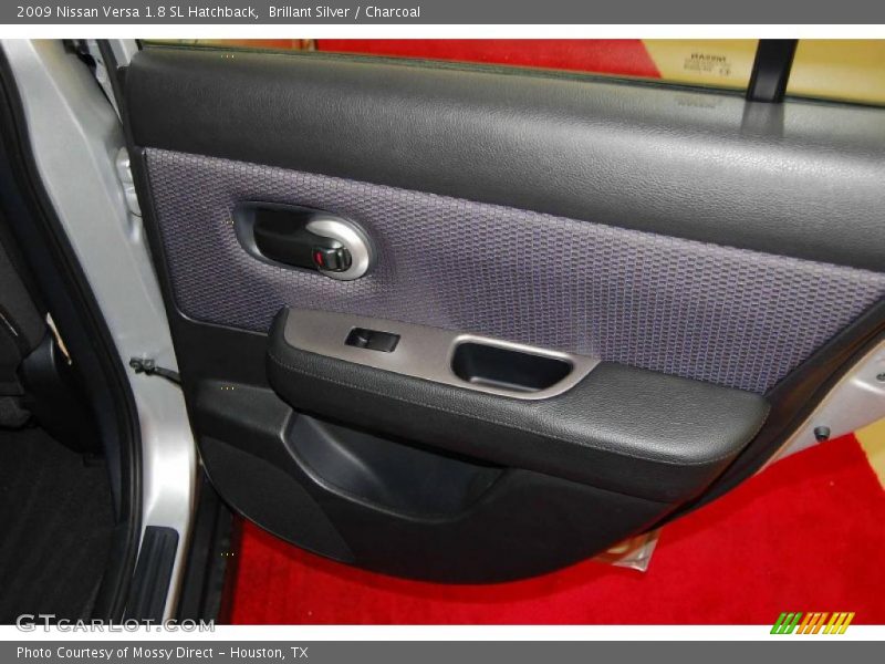 Brillant Silver / Charcoal 2009 Nissan Versa 1.8 SL Hatchback