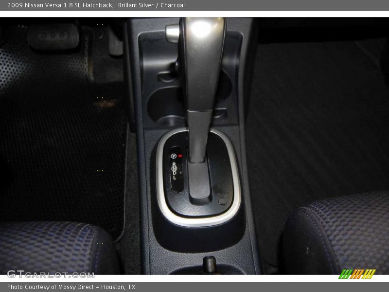 Brillant Silver / Charcoal 2009 Nissan Versa 1.8 SL Hatchback