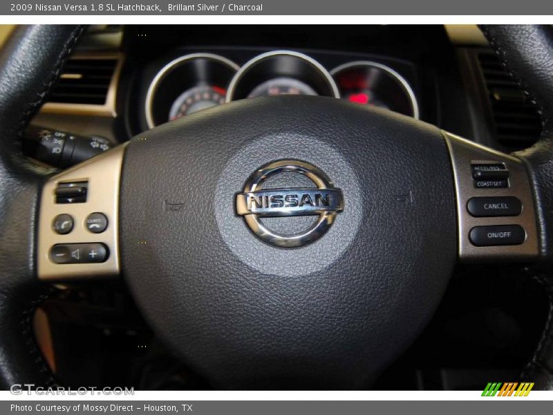 Brillant Silver / Charcoal 2009 Nissan Versa 1.8 SL Hatchback