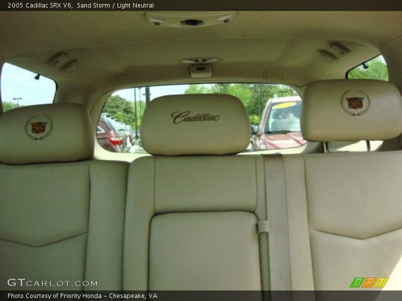 Sand Storm / Light Neutral 2005 Cadillac SRX V6