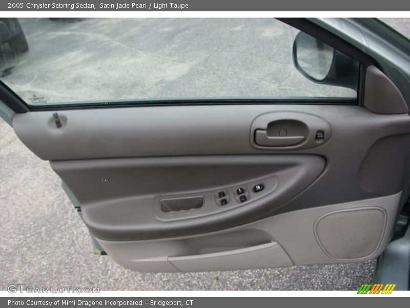 Door Panel of 2005 Sebring Sedan