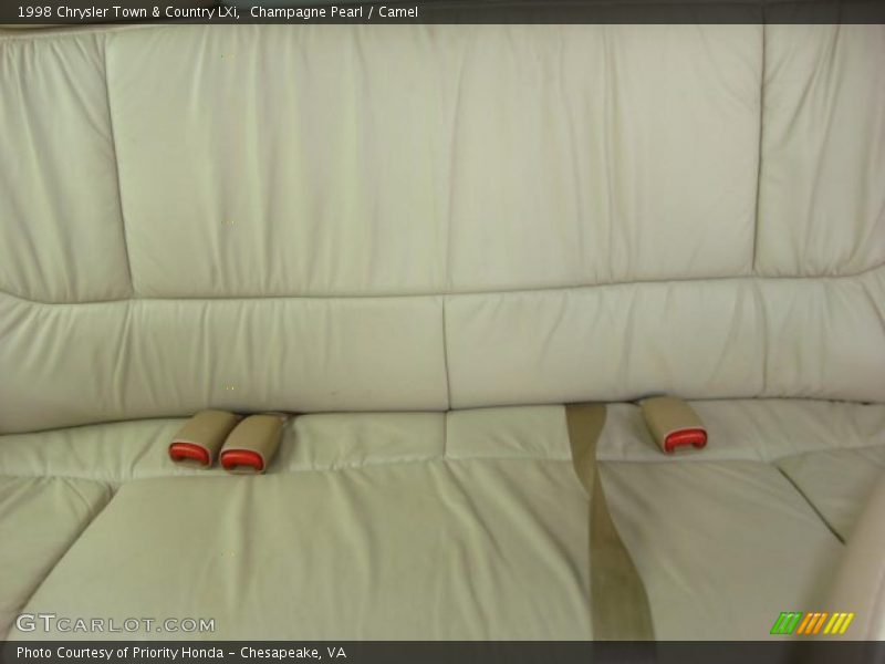 Champagne Pearl / Camel 1998 Chrysler Town & Country LXi