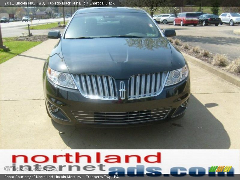 Tuxedo Black Metallic / Charcoal Black 2011 Lincoln MKS FWD