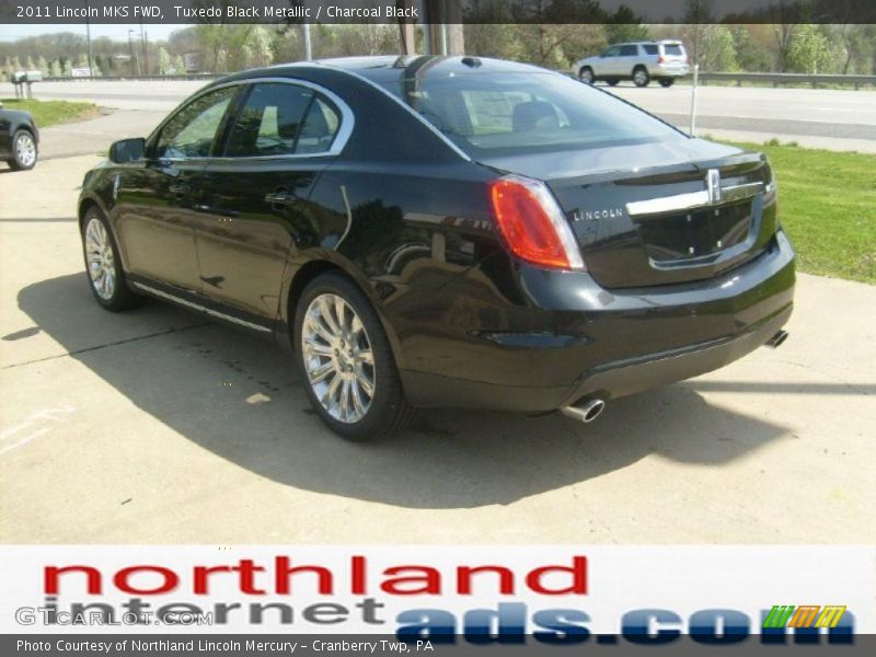 Tuxedo Black Metallic / Charcoal Black 2011 Lincoln MKS FWD