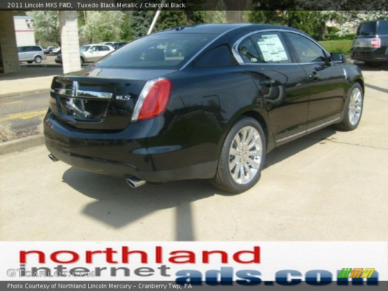 Tuxedo Black Metallic / Charcoal Black 2011 Lincoln MKS FWD