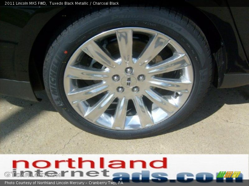 Tuxedo Black Metallic / Charcoal Black 2011 Lincoln MKS FWD