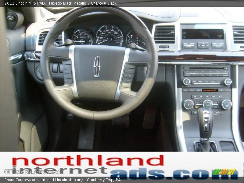 Tuxedo Black Metallic / Charcoal Black 2011 Lincoln MKS FWD