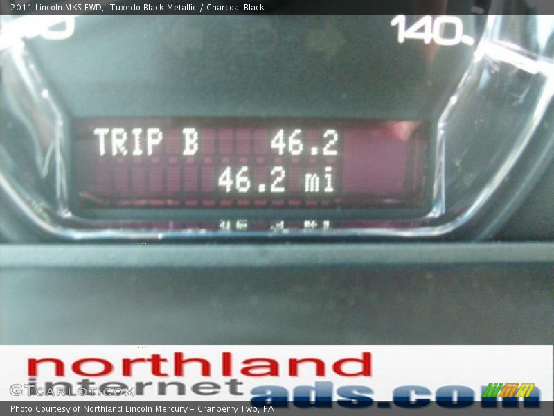 Tuxedo Black Metallic / Charcoal Black 2011 Lincoln MKS FWD