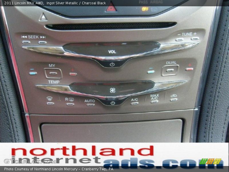 Ingot Silver Metallic / Charcoal Black 2011 Lincoln MKX AWD