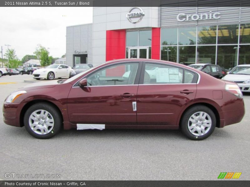 Tuscan Sun / Blond 2011 Nissan Altima 2.5 S