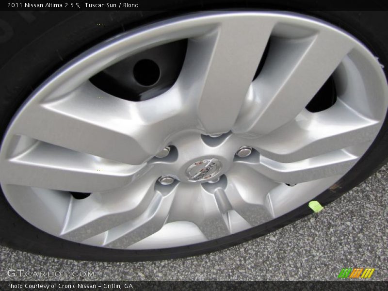 Tuscan Sun / Blond 2011 Nissan Altima 2.5 S