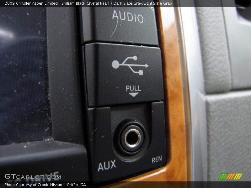 Brilliant Black Crystal Pearl / Dark Slate Gray/Light Slate Gray 2009 Chrysler Aspen Limited