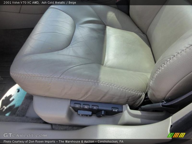 Ash Gold Metallic / Beige 2001 Volvo V70 XC AWD